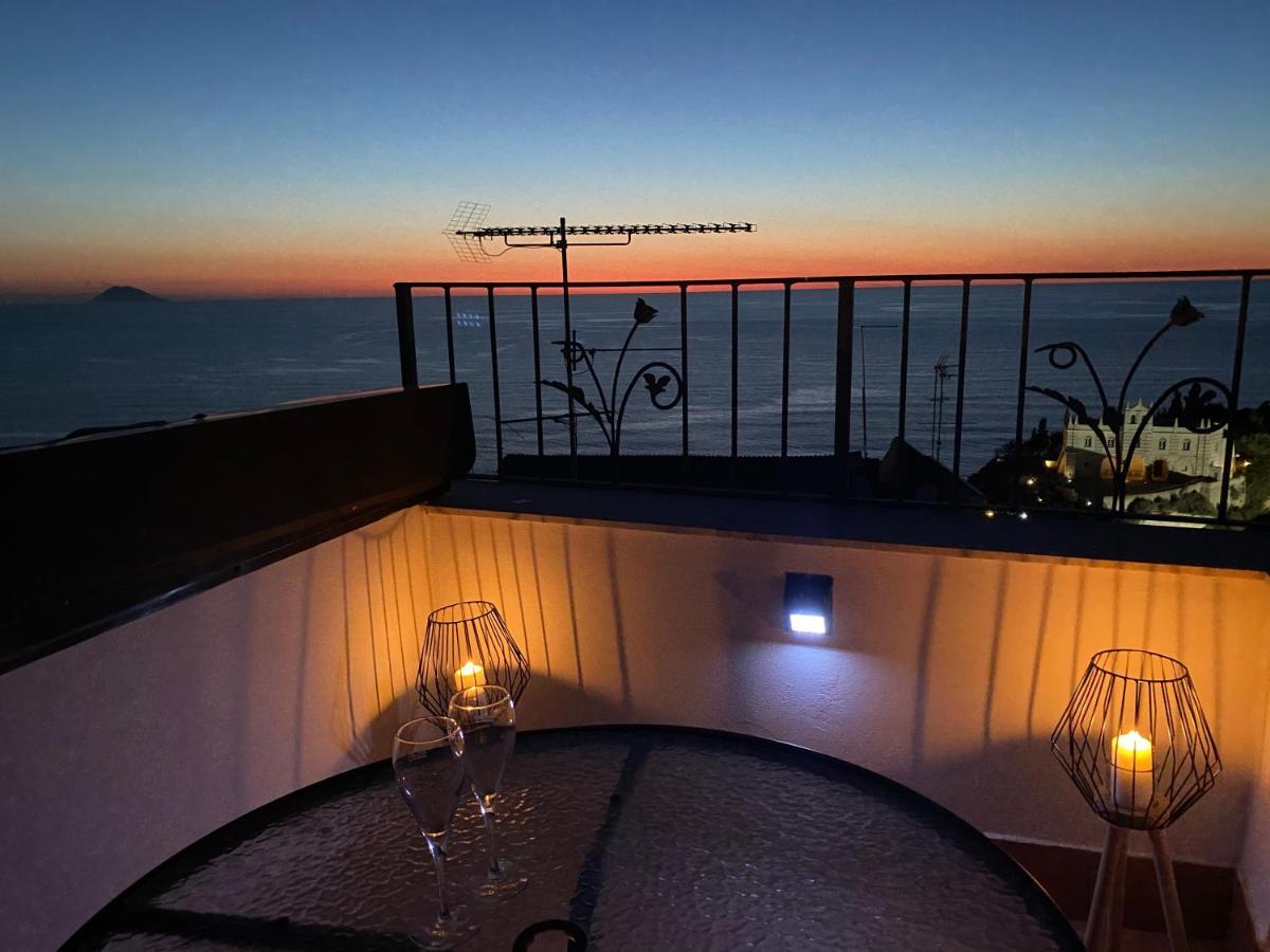 Affaccio Su Stromboli Apartamento Tropea Exterior foto